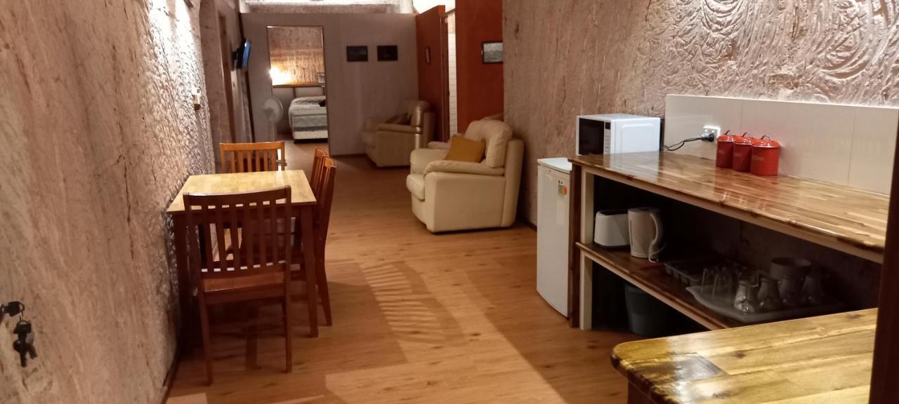 Venushill B+B Coober Pedy Exteriör bild